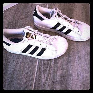 Classic black and white adidas all star!